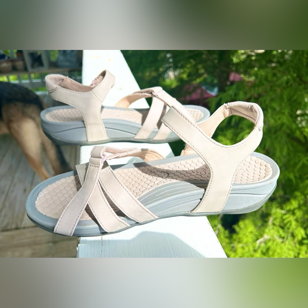 Baretraps Danny Slip-Resistant Outdoor Sandals in Color Ash